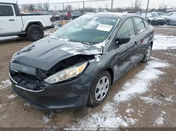 1FADP3E21HL307119 2017 FORD FOCUS - Image 2