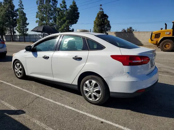 1FADP3E21HL329198 2017 FORD FOCUS - Image 2