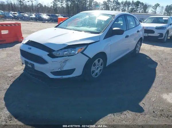 1FADP3E21JL201226 2018 FORD FOCUS - Image 2