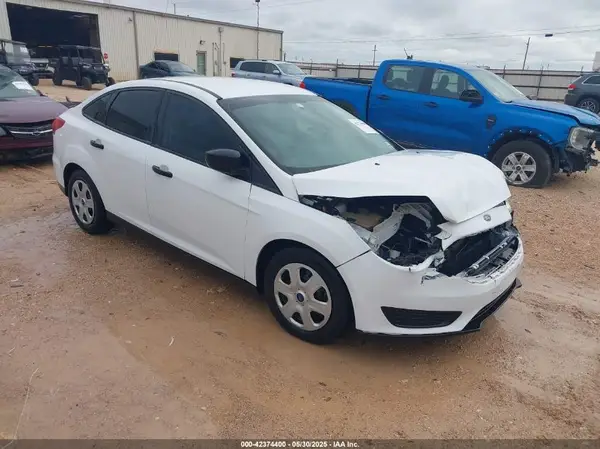 1FADP3E21JL204286 2018 FORD FOCUS - Image 1