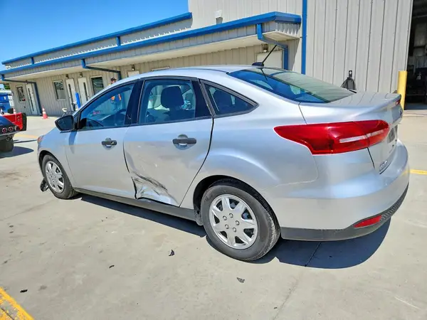 1FADP3E21JL223114 2018 FORD FOCUS - Image 2