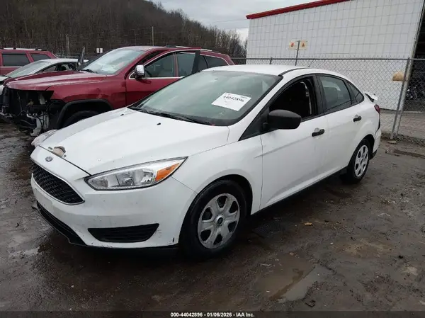 1FADP3E21JL239488 2018 FORD FOCUS - Image 2