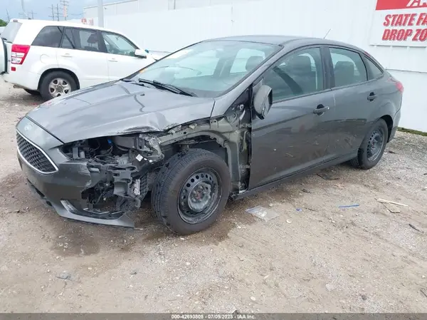 1FADP3E21JL244125 2018 FORD FOCUS - Image 2