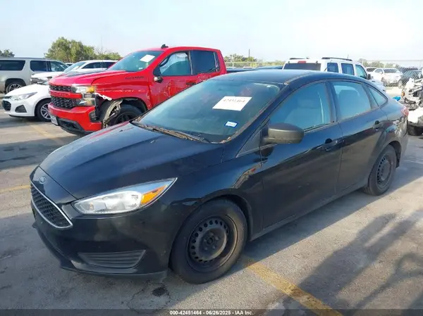 1FADP3E21JL260647 2018 FORD FOCUS - Image 2