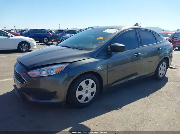 1FADP3E21JL278744 2018 FORD FOCUS - Image 2