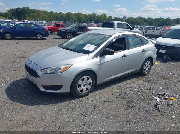 1FADP3E21JL298542 2018 FORD FOCUS - Image 2