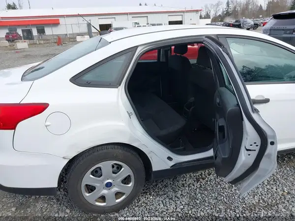 1FADP3E21JL302556 2018 FORD FOCUS - Image 8