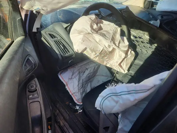 1FADP3E21JL303318 2018 FORD FOCUS - Image 8