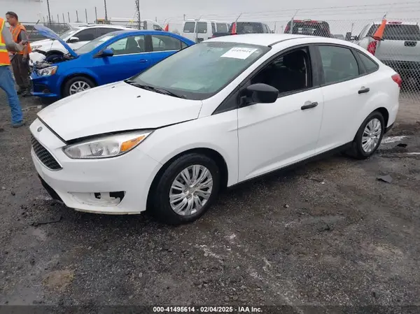 1FADP3E21JL308048 2018 FORD FOCUS - Image 2