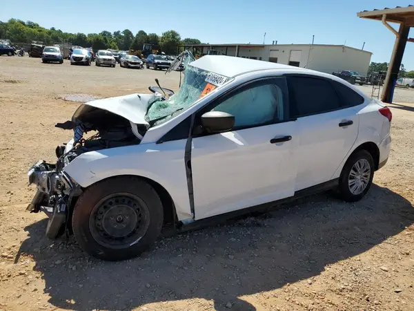 1FADP3E21JL325397 2018 FORD FOCUS - Image 1