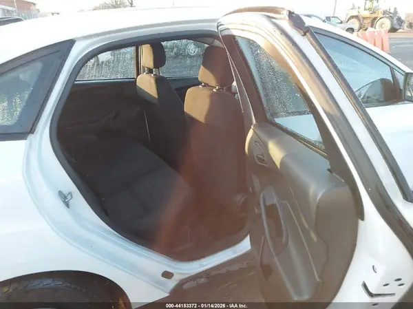 1FADP3E22GL281032 2016 FORD FOCUS - Image 8