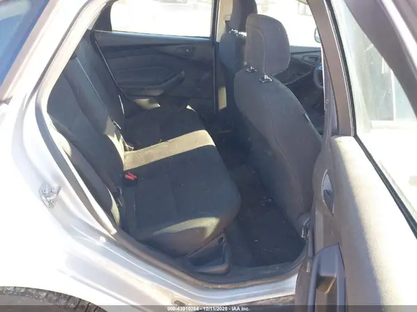 1FADP3E22GL352990 2016 FORD FOCUS - Image 8
