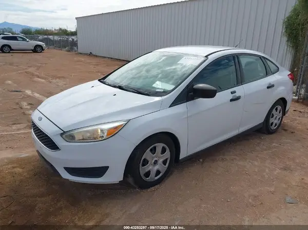 1FADP3E22GL380384 2016 FORD FOCUS - Image 2