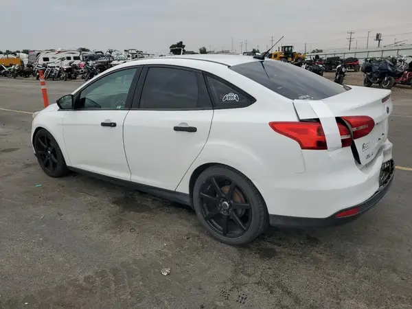 1FADP3E22GL380532 2016 FORD FOCUS - Image 2