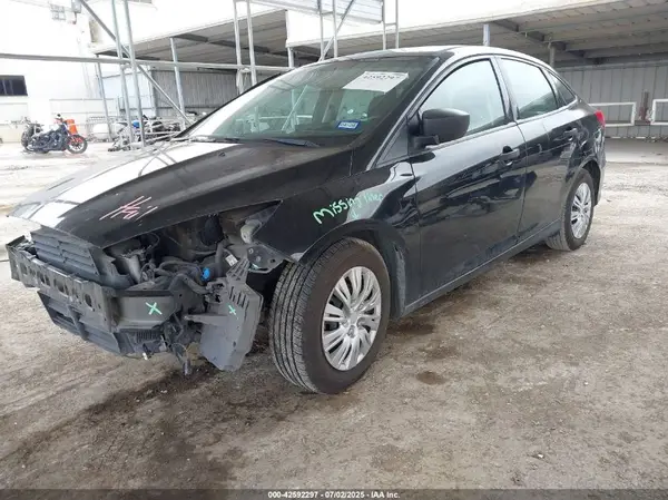 1FADP3E22HL201701 2017 FORD FOCUS - Image 2