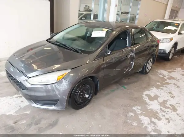 1FADP3E22HL235606 2017 FORD FOCUS - Image 2