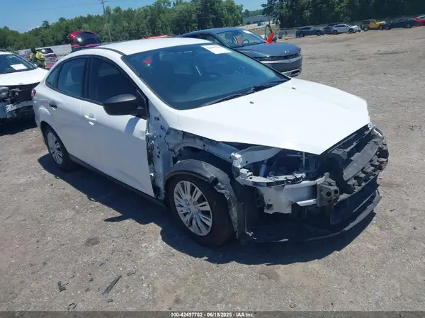 1FADP3E22HL239493 2017 FORD FOCUS - Image 1