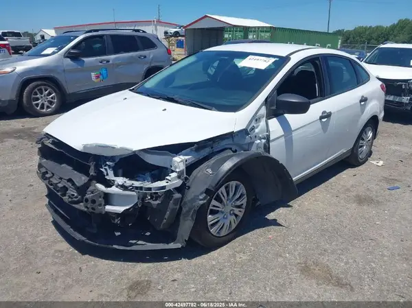 1FADP3E22HL239493 2017 FORD FOCUS - Image 2
