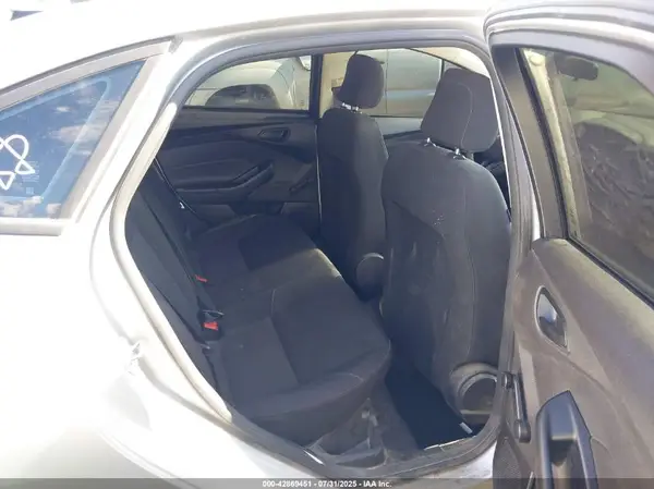 1FADP3E22HL276687 2017 FORD FOCUS - Image 8