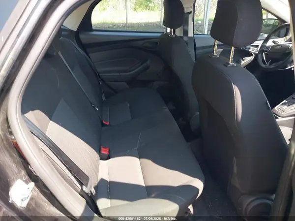 1FADP3E22HL307064 2017 FORD FOCUS - Image 8