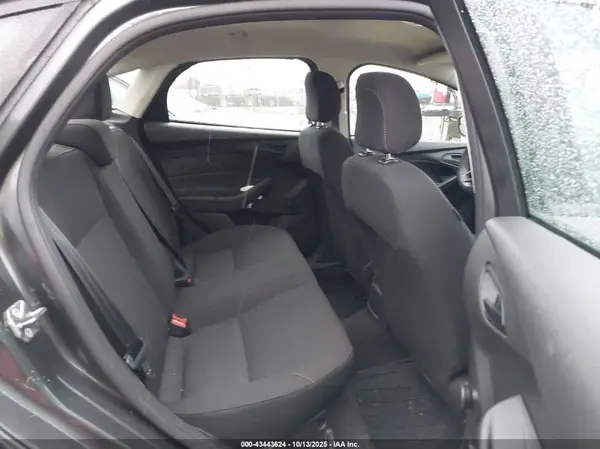 1FADP3E22HL329145 2017 FORD FOCUS - Image 8