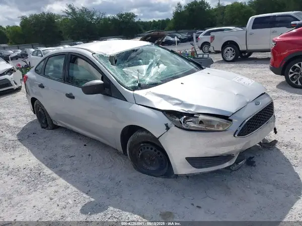 1FADP3E22HL338220 2017 FORD FOCUS - Image 1