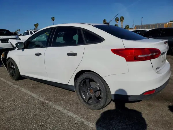 1FADP3E22HL348181 2017 FORD FOCUS - Image 2