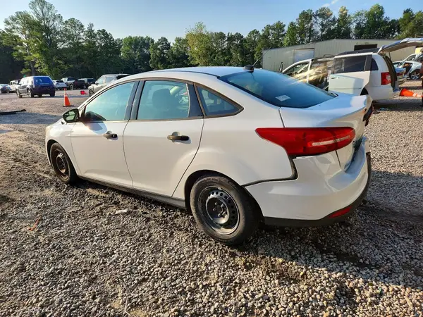 1FADP3E22JL227074 2018 FORD FOCUS - Image 2