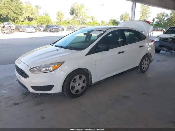 1FADP3E22JL227575 2018 FORD FOCUS - Image 2