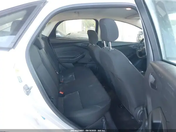 1FADP3E22JL227575 2018 FORD FOCUS - Image 8