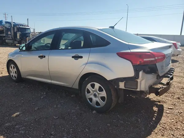 1FADP3E22JL229701 2018 FORD FOCUS - Image 2
