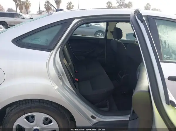 1FADP3E22JL230606 2018 FORD FOCUS - Image 8