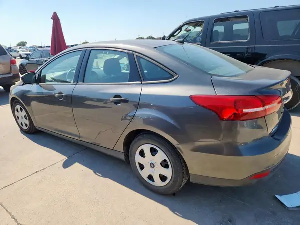 1FADP3E22JL235949 2018 FORD FOCUS - Image 2