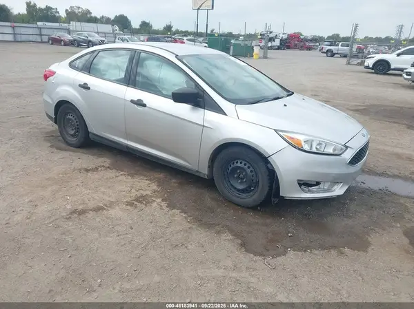 1FADP3E22JL256123 2018 FORD FOCUS - Image 1