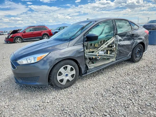 1FADP3E22JL275822 2018 FORD FOCUS - Image 1