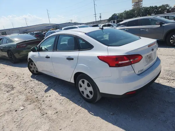 1FADP3E22JL329605 2018 FORD FOCUS - Image 2