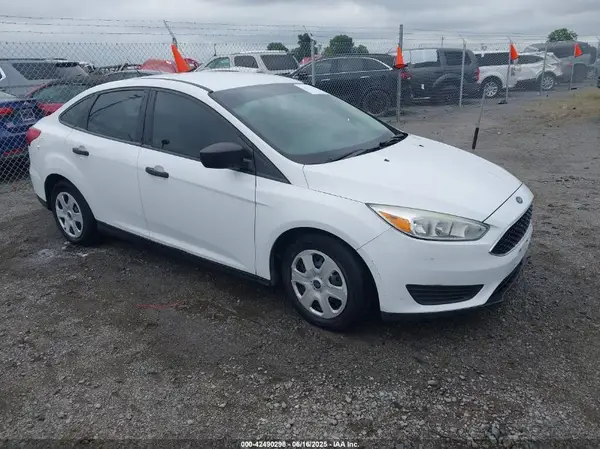 1FADP3E23HL212674 2017 FORD FOCUS - Image 1