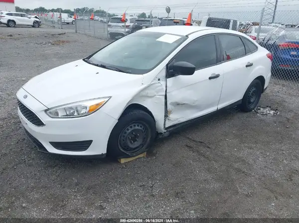 1FADP3E23HL212674 2017 FORD FOCUS - Image 2