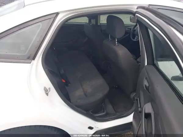 1FADP3E23HL212674 2017 FORD FOCUS - Image 8