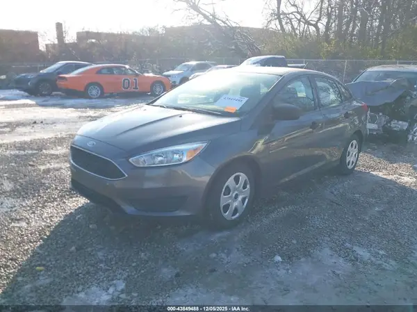 1FADP3E23HL257338 2017 FORD FOCUS - Image 2