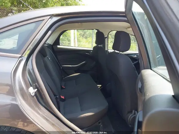 1FADP3E23HL270171 2017 FORD FOCUS - Image 8