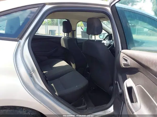 1FADP3E23HL279226 2017 FORD FOCUS - Image 8