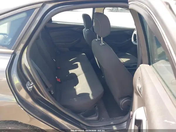 1FADP3E23HL327386 2017 FORD FOCUS - Image 8