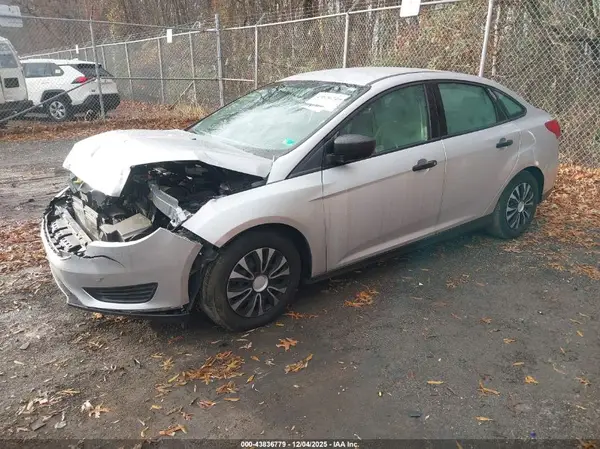 1FADP3E23JL200935 2018 FORD FOCUS - Image 2