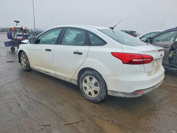 1FADP3E23JL210395 2018 FORD FOCUS - Image 2