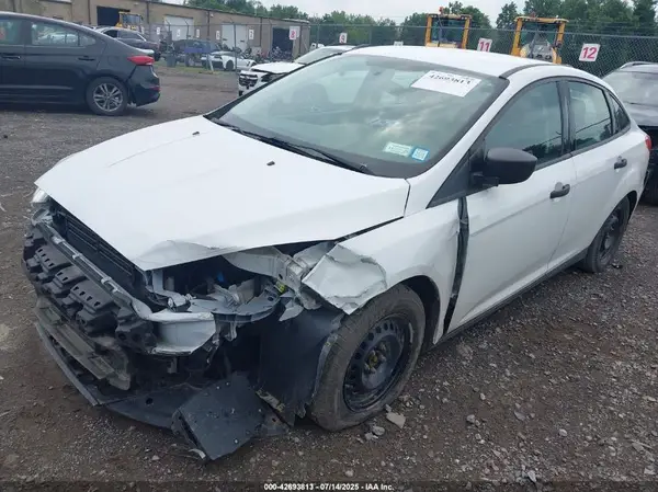 1FADP3E23JL236365 2018 FORD FOCUS - Image 2