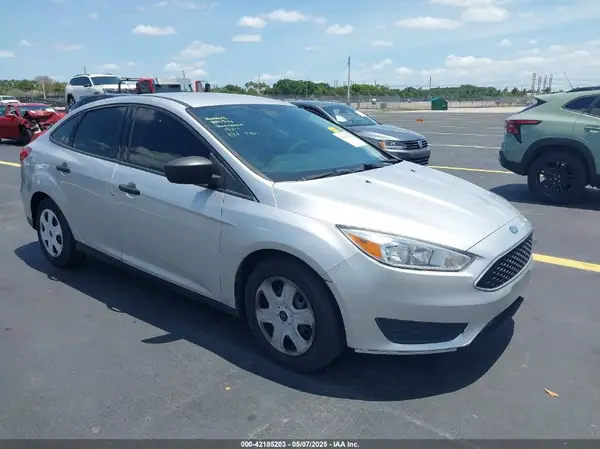 1FADP3E23JL242750 2018 FORD FOCUS - Image 1
