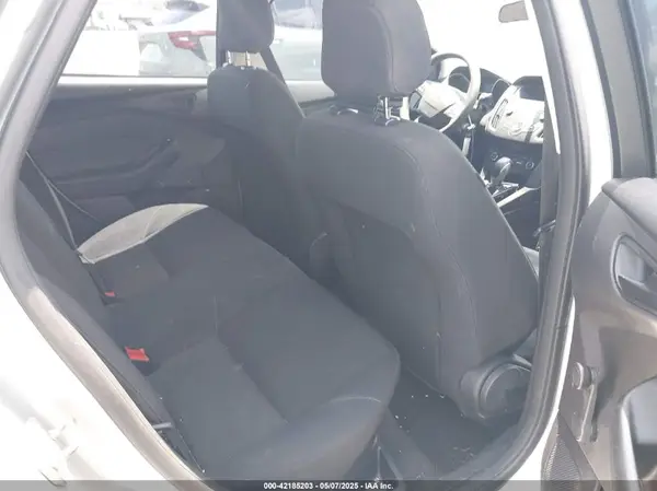 1FADP3E23JL242750 2018 FORD FOCUS - Image 8