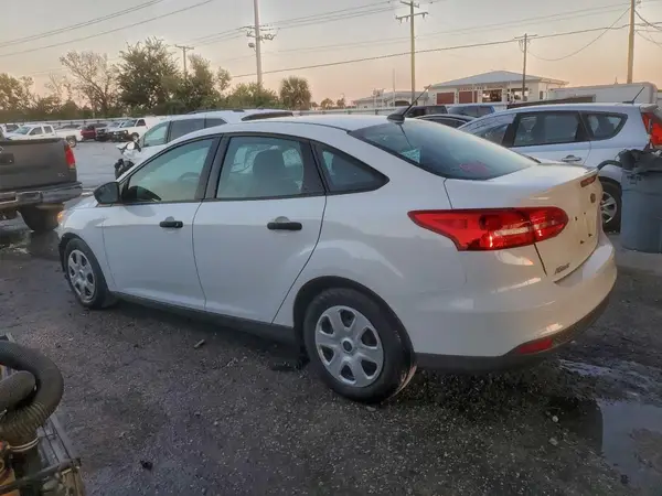 1FADP3E23JL284917 2018 FORD FOCUS - Image 2