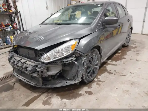 1FADP3E23JL287445 2018 FORD FOCUS - Image 2